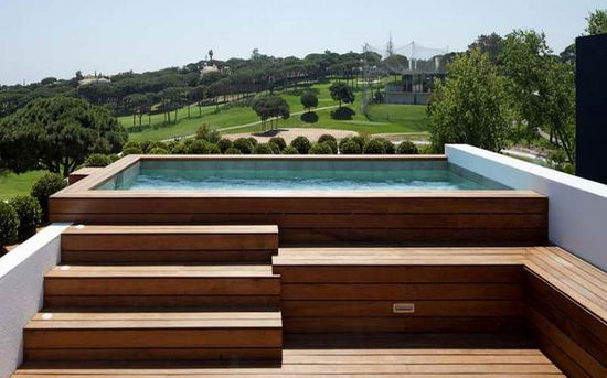 Piscina suspensa