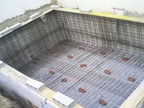 Piscina-de-alvenaria-fundação-com-radier
