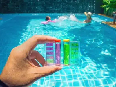 pH da piscina limpeza de piscina