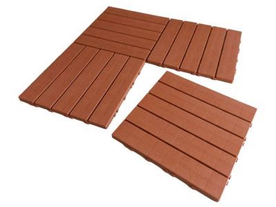 Deck de madeira para piscina